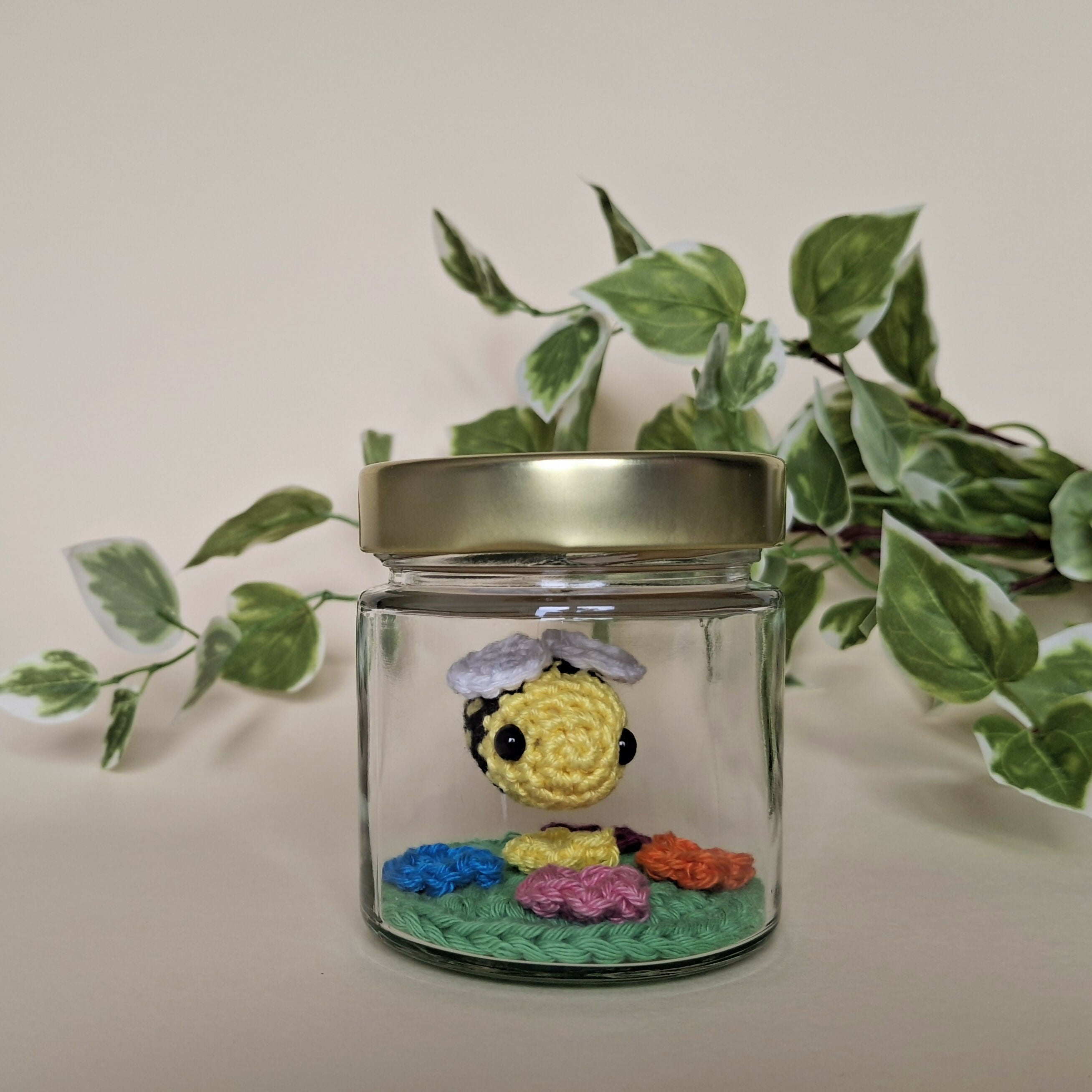Bee Jar Bright 7 Painty Paws 2025