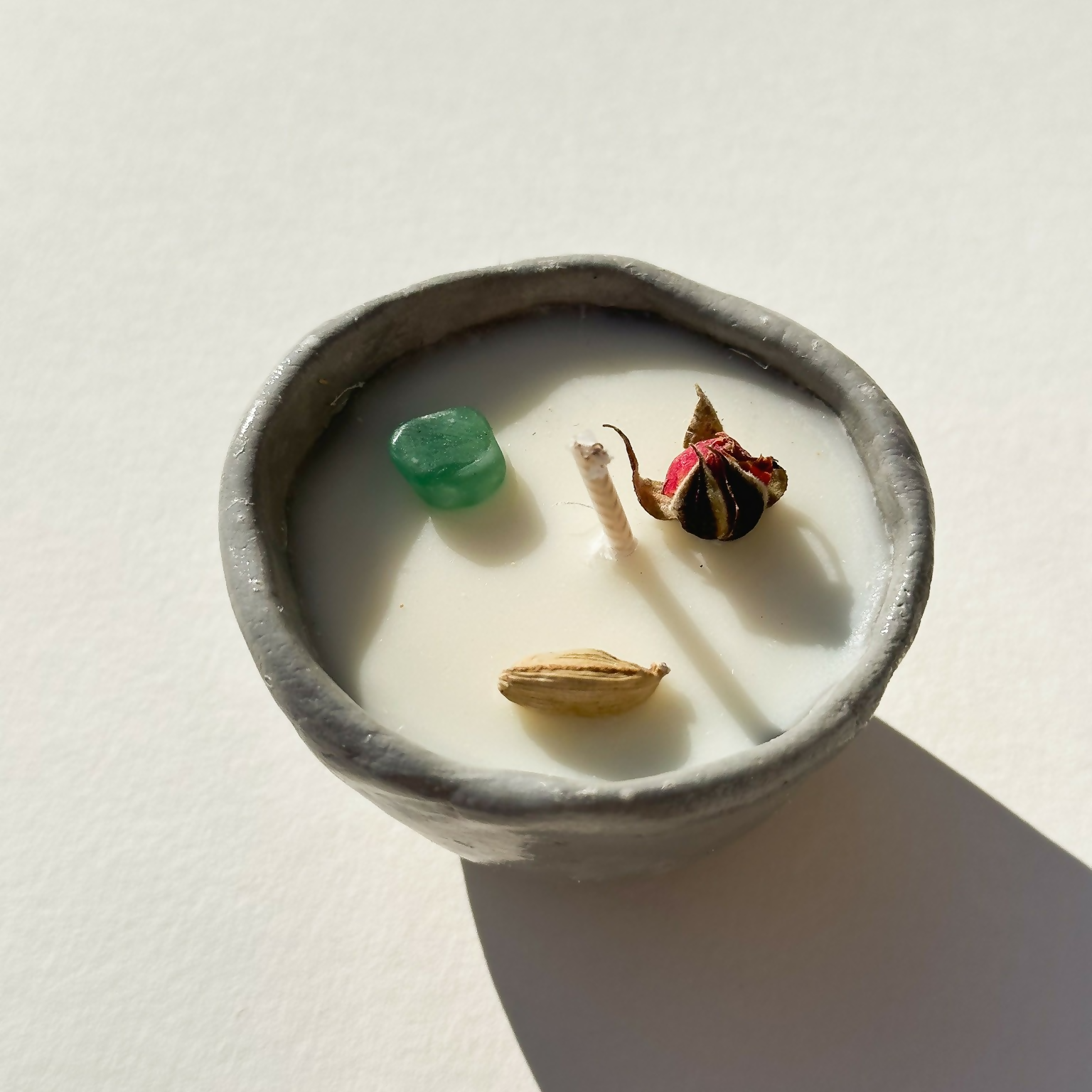 Nowruz Pinch Pot Aromatherapy Candle