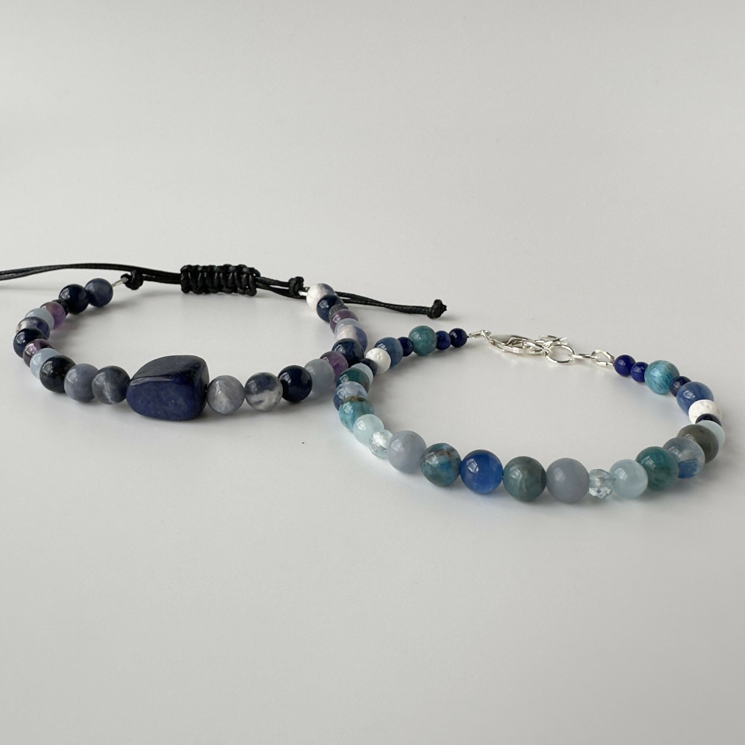 HEALING CRYSTAL & STERLING SILVER HEART CHAKRA BRACELET WITH AROMATHERAPY BEADS