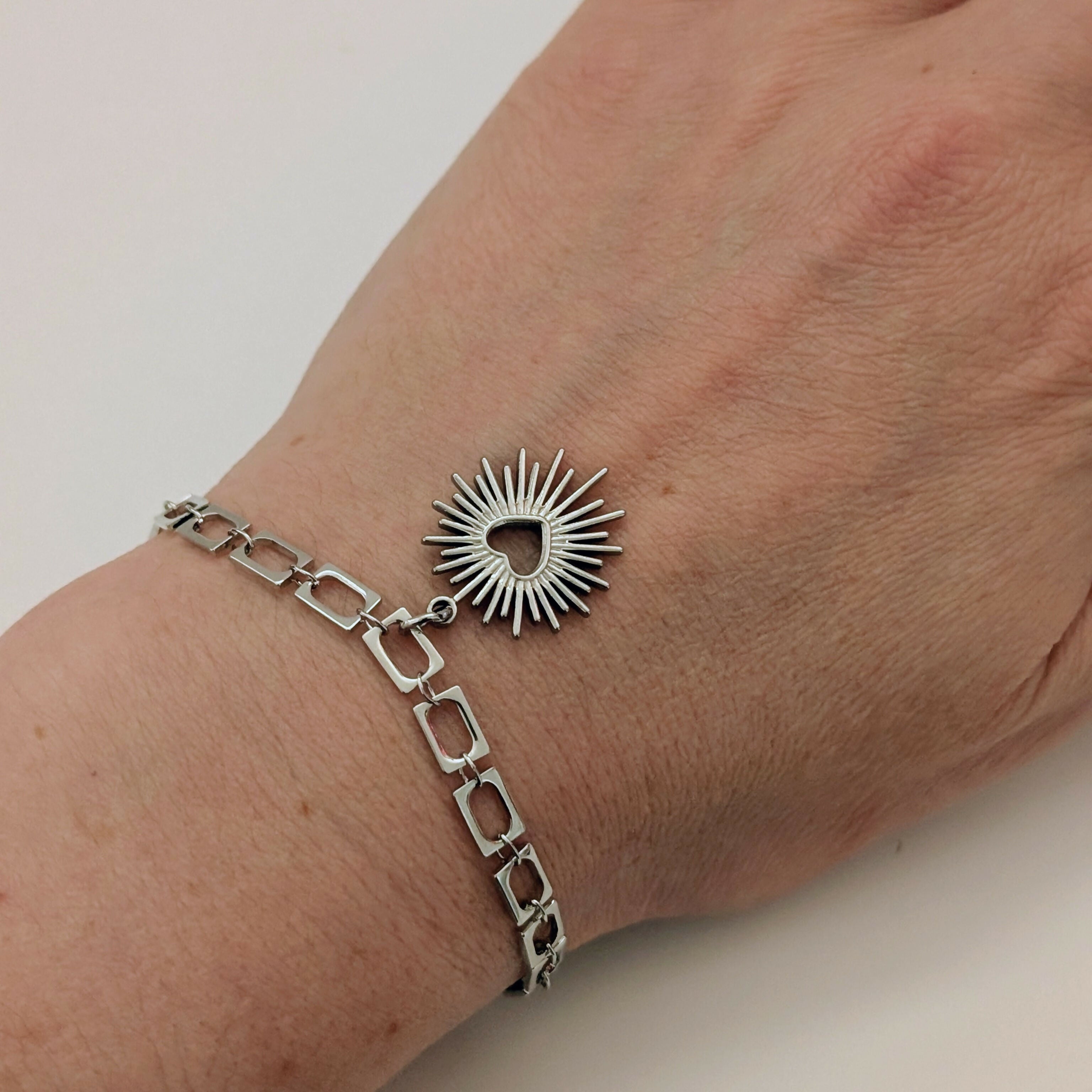 Silver Sacred Heart Bracelet on Deco Rectangular Chain