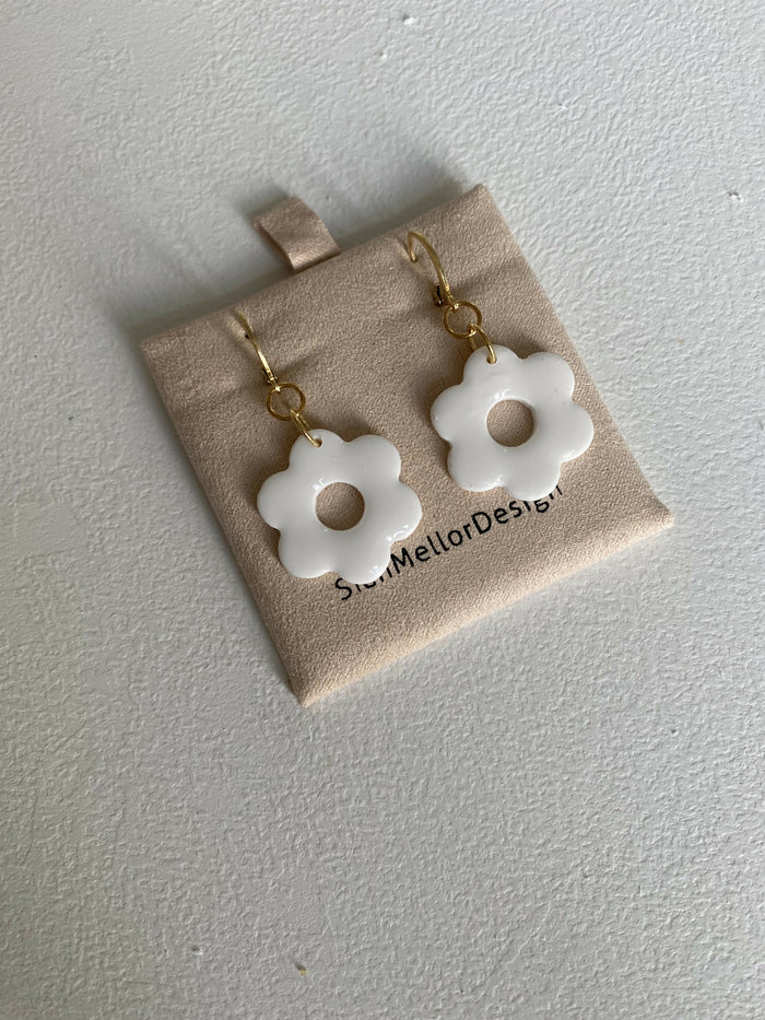 White Flower Polymer Clay Huggie Hoop Earrings