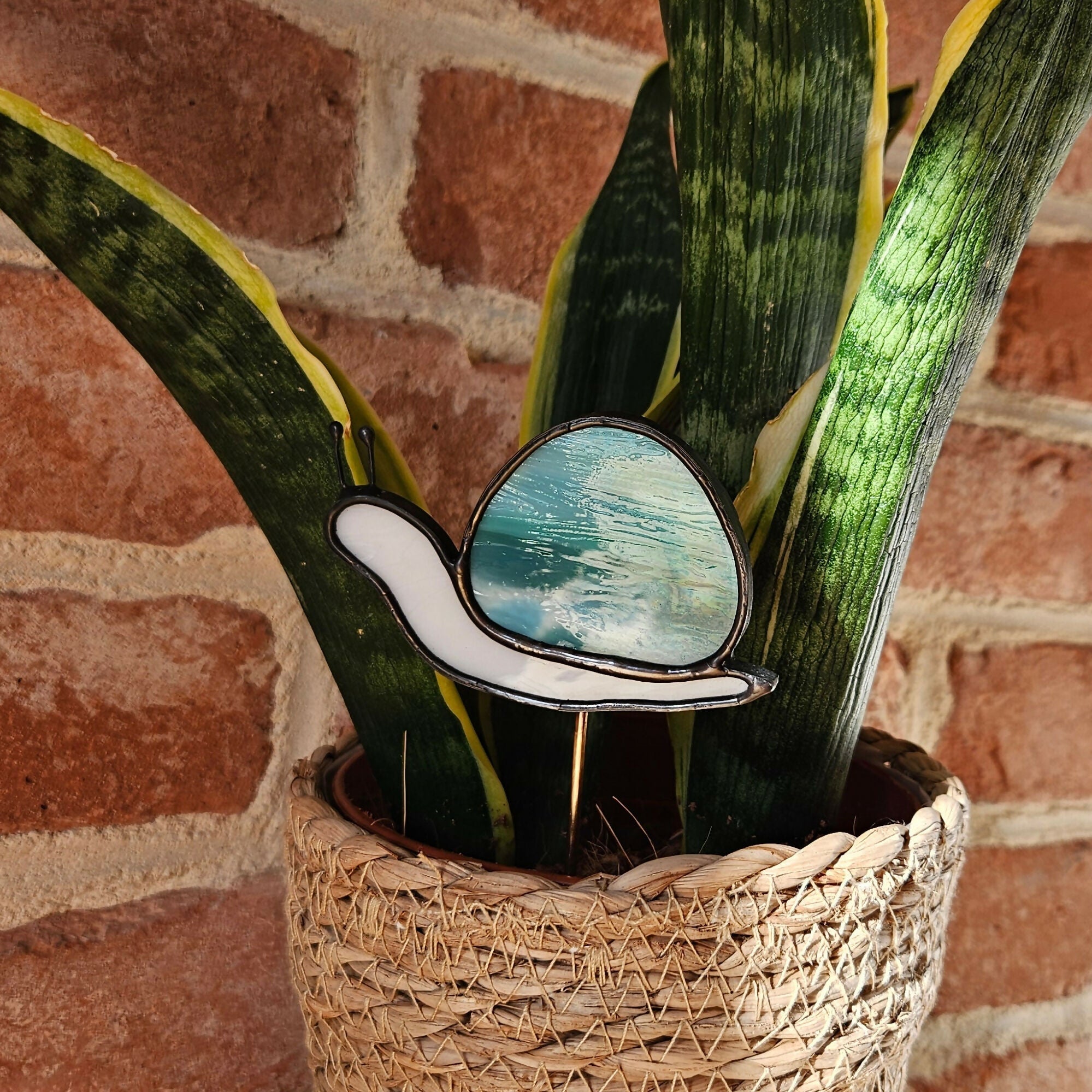 Mottled Dark Green Snail Stained Glass Plantstake