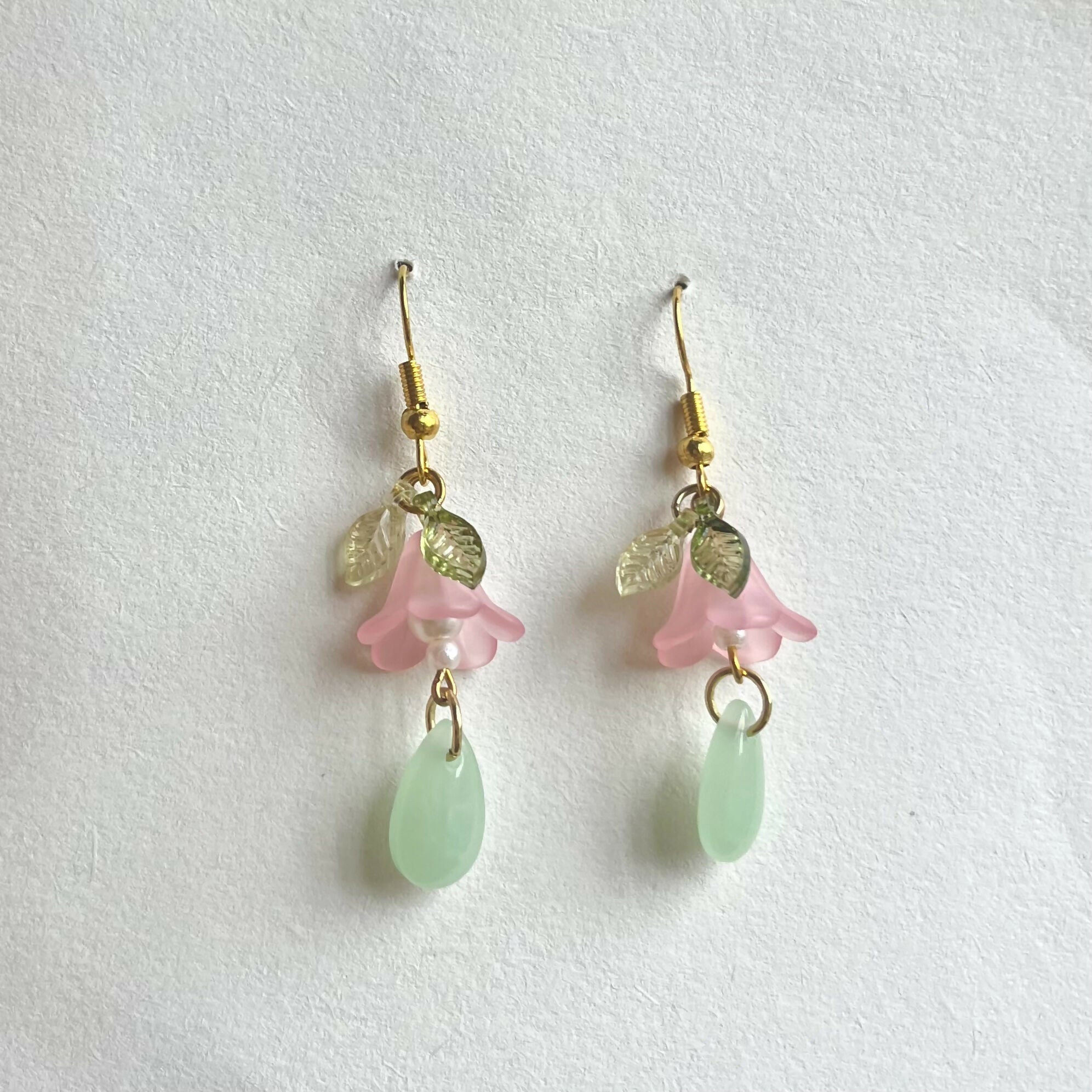 Hanging Pink Flower Green Teardrop Earrings In Gold
