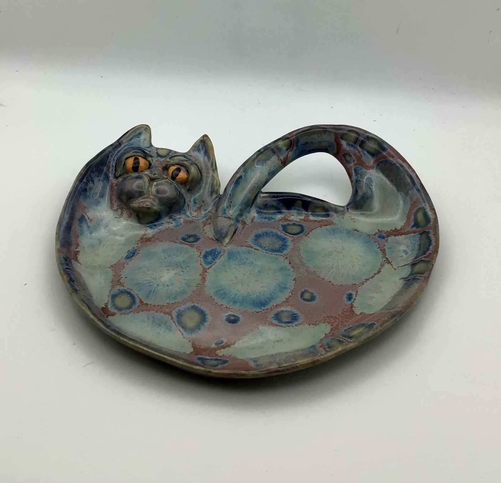 Moonpool cat dish