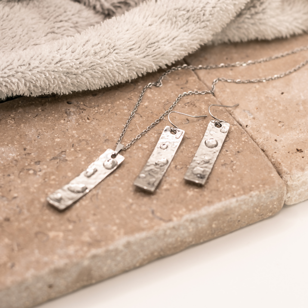 Hammered Stainless Steel Bar Necklace