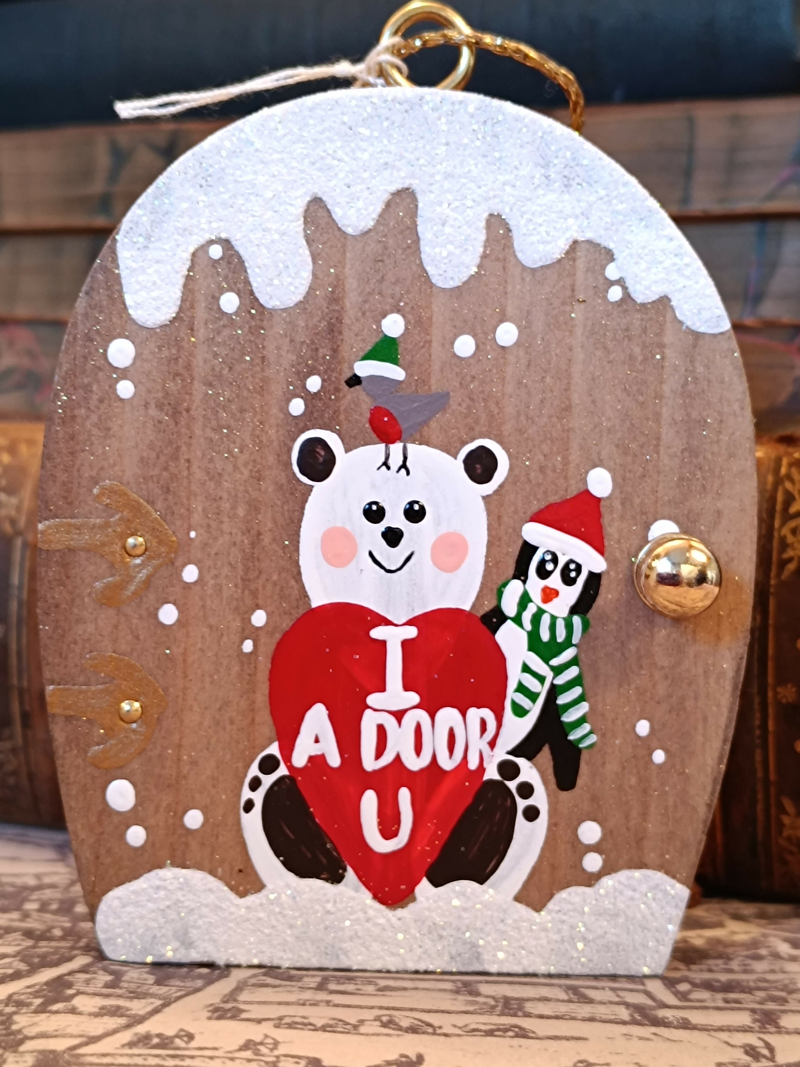 Handmade Wooden Polar Bear Door Ornament – "I A-DOOR U" Cute Christmas Tree Decoration & Romantic Holiday Keepsake Gift