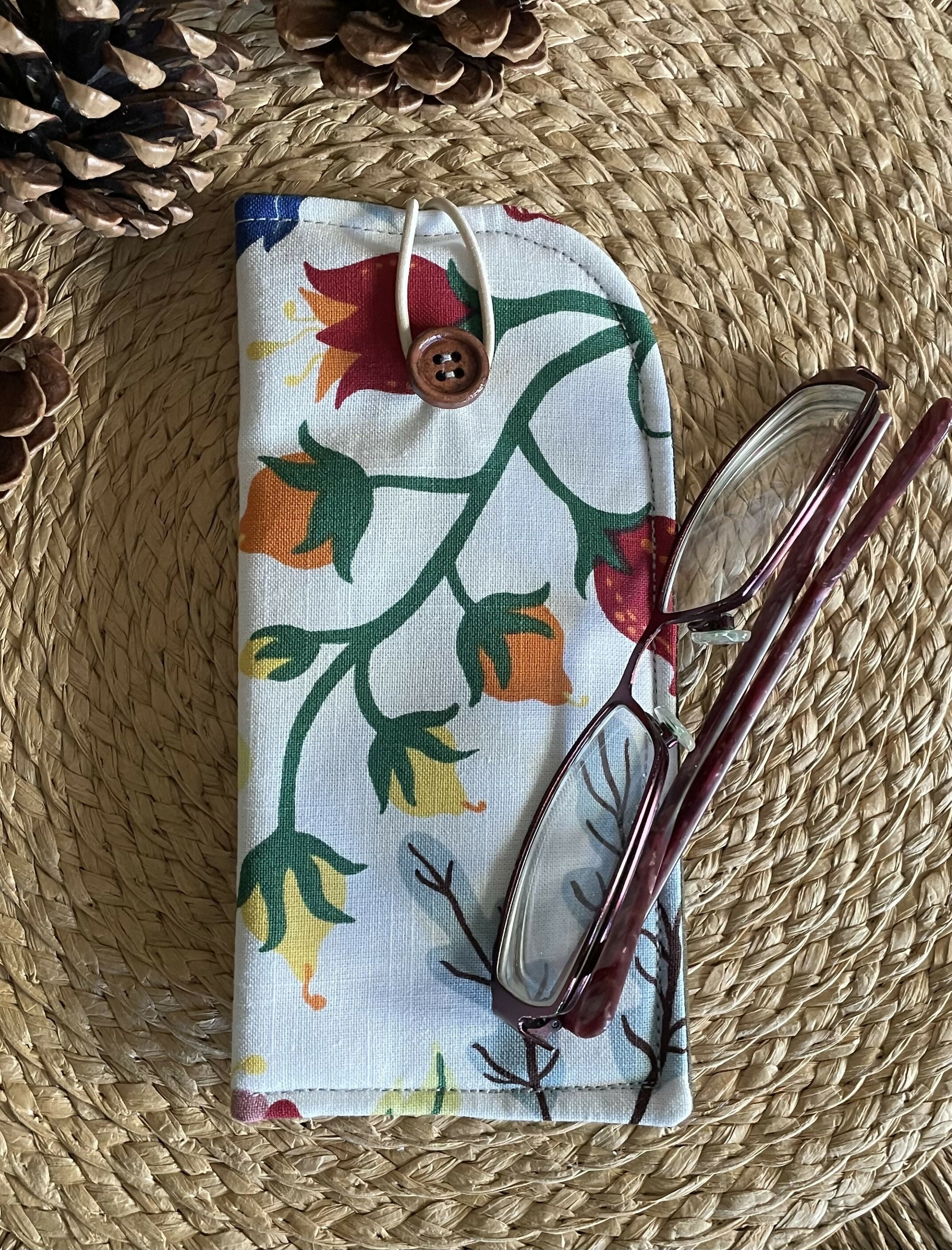 Bold Print Flowers Glasses Case
