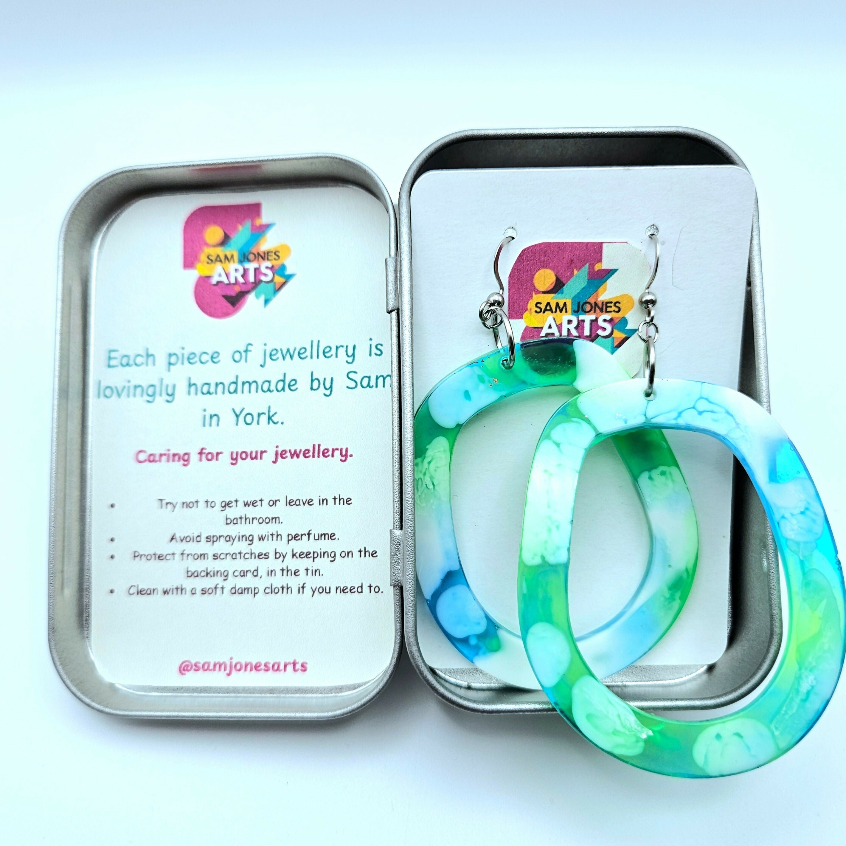 STYLISH RESIN EARRINGS