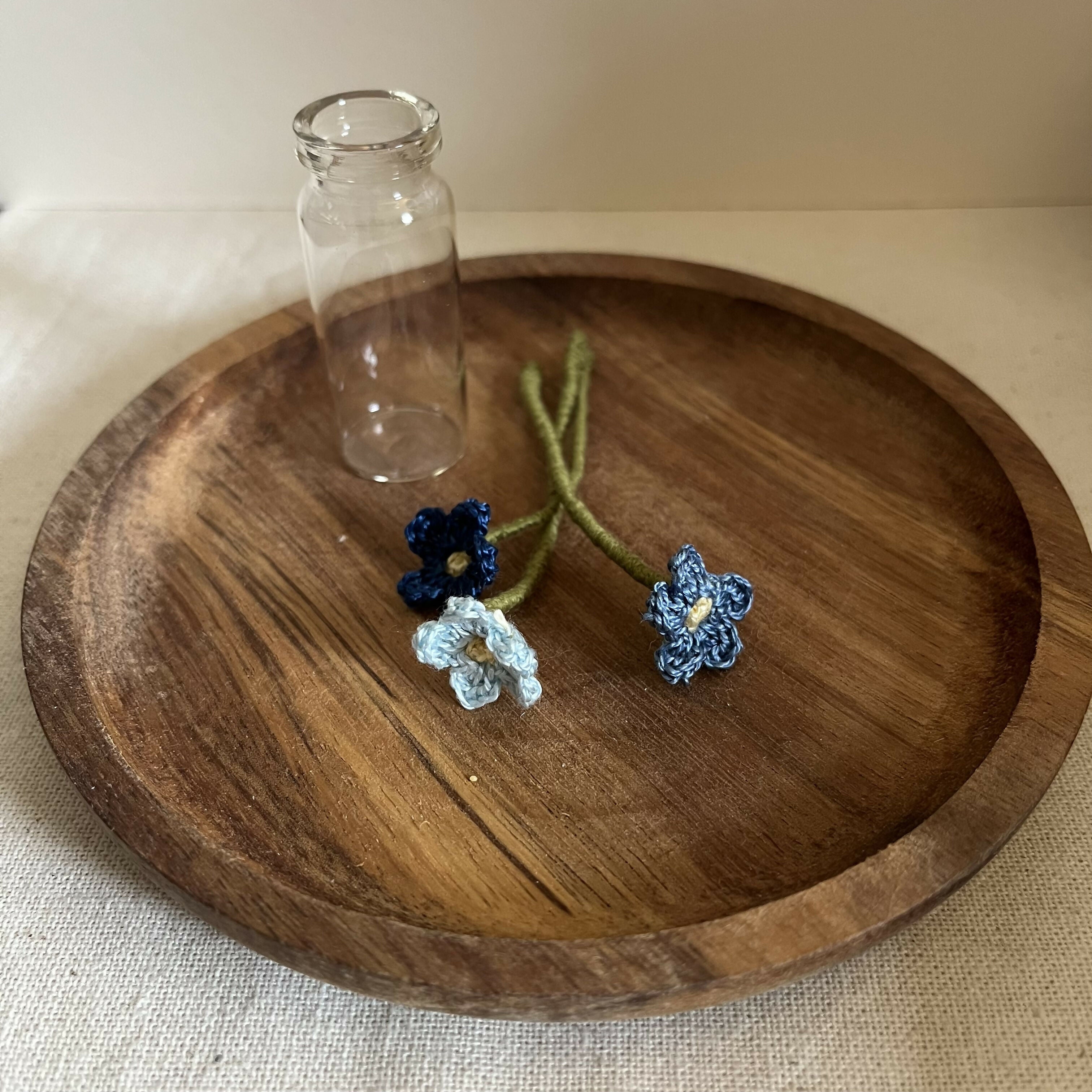 Tiny Crochet Flowers