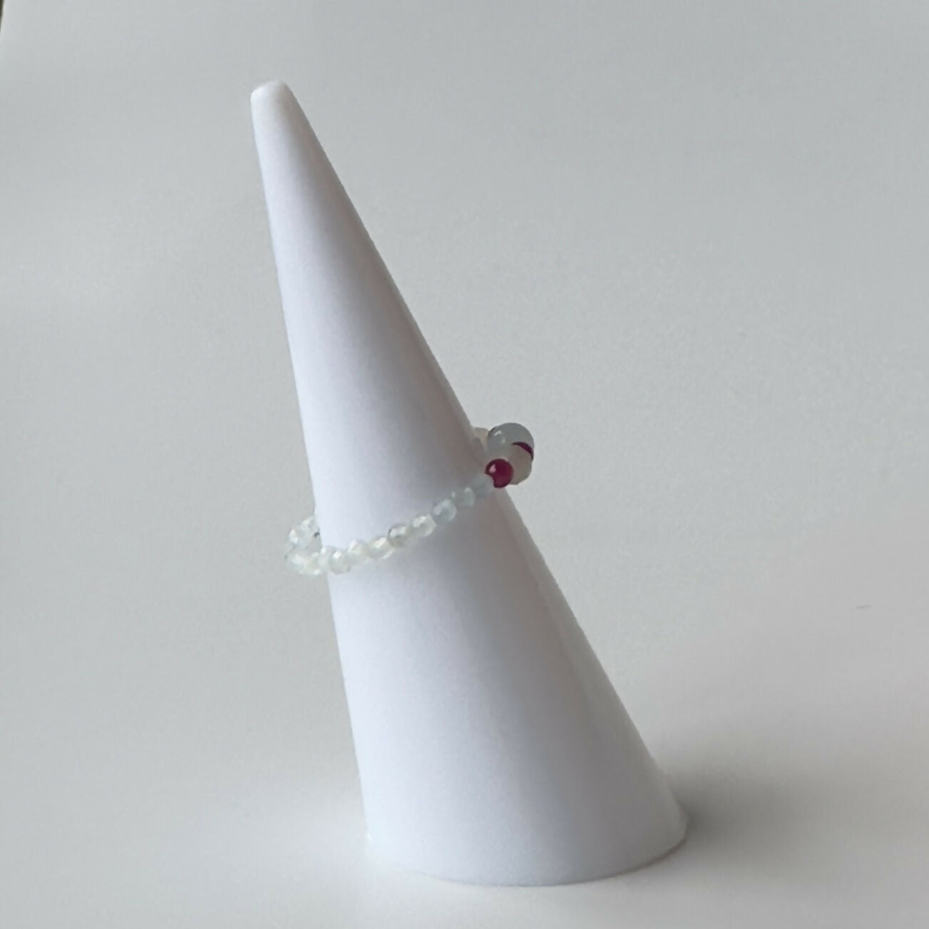 HEALING CRYSTAL STRETCH RING TO HELP WITH COURAGE