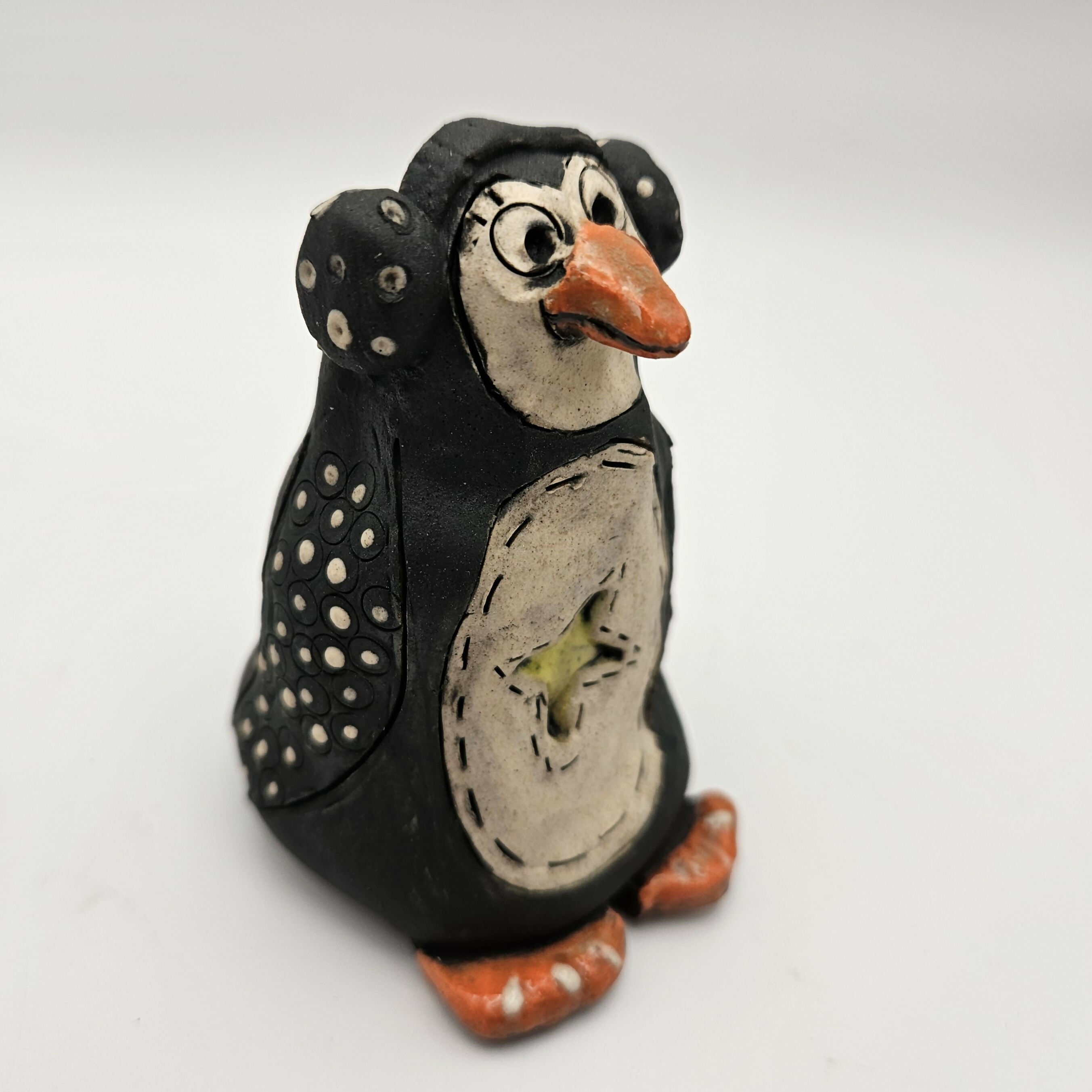 CHARMING CERAMIC PENGUIN.