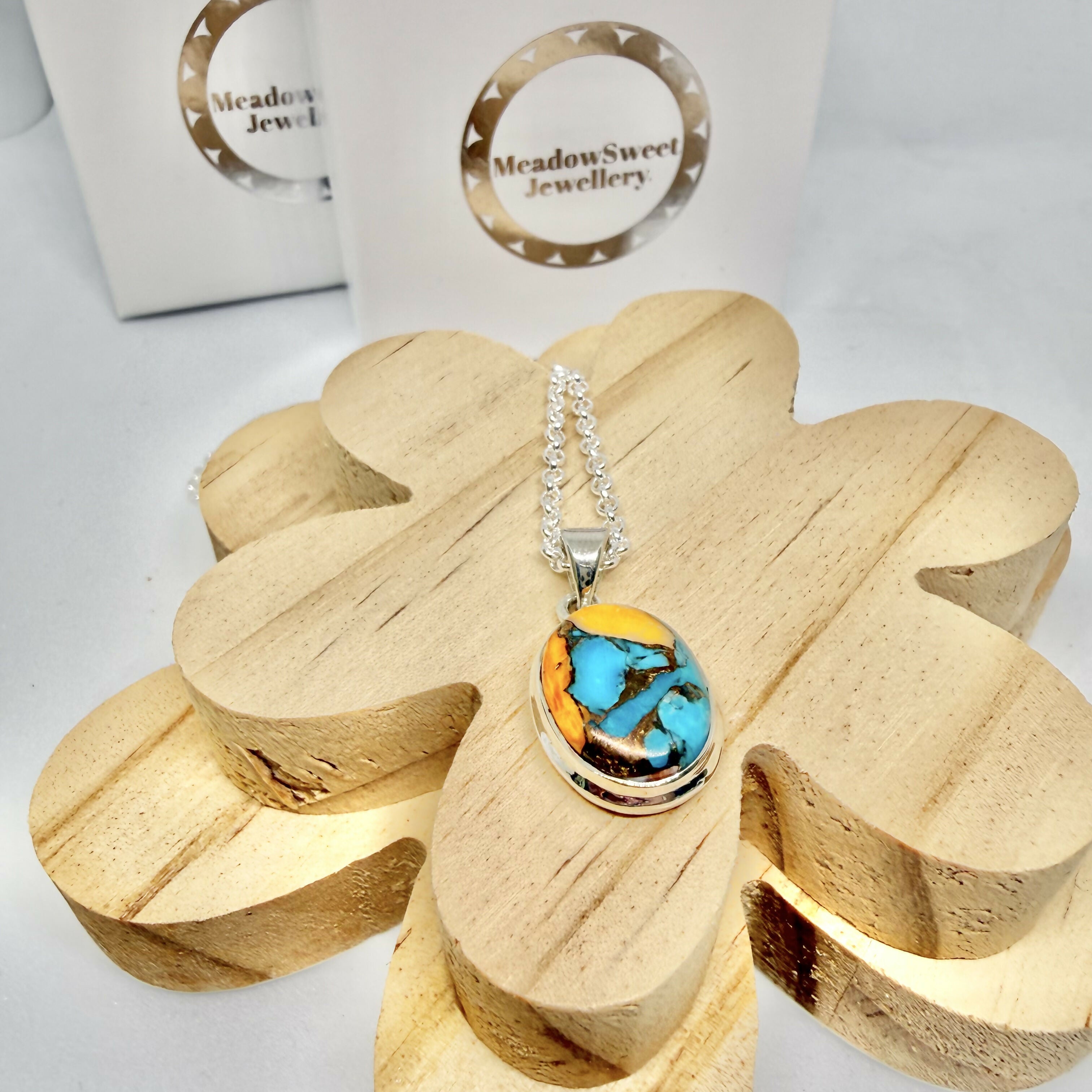 OYSTER TURQUOISE NECKLACE