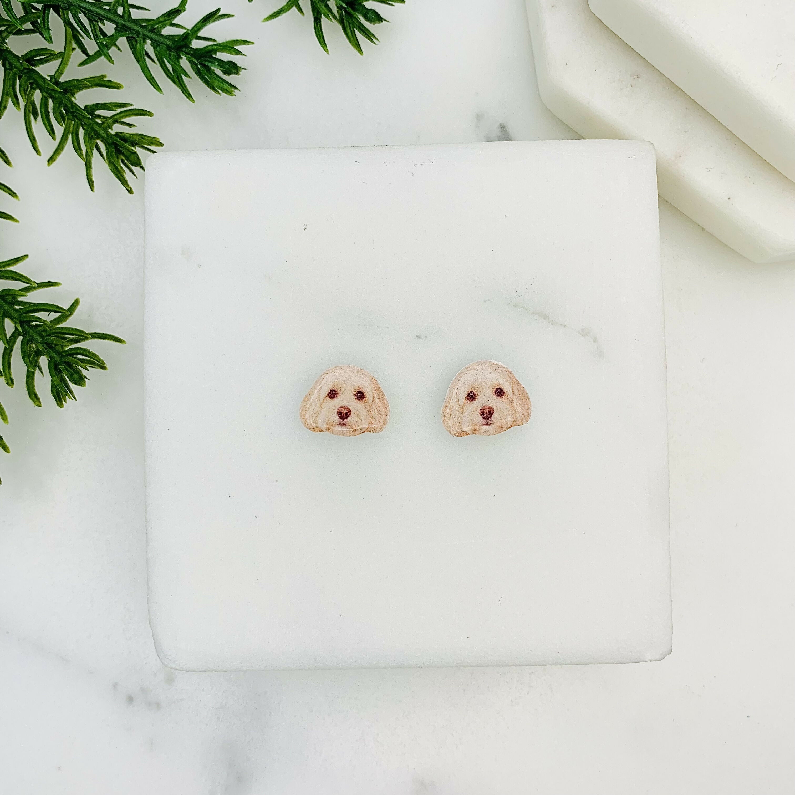 Blonde/Cream Cockapoo Stud Earring (2026)