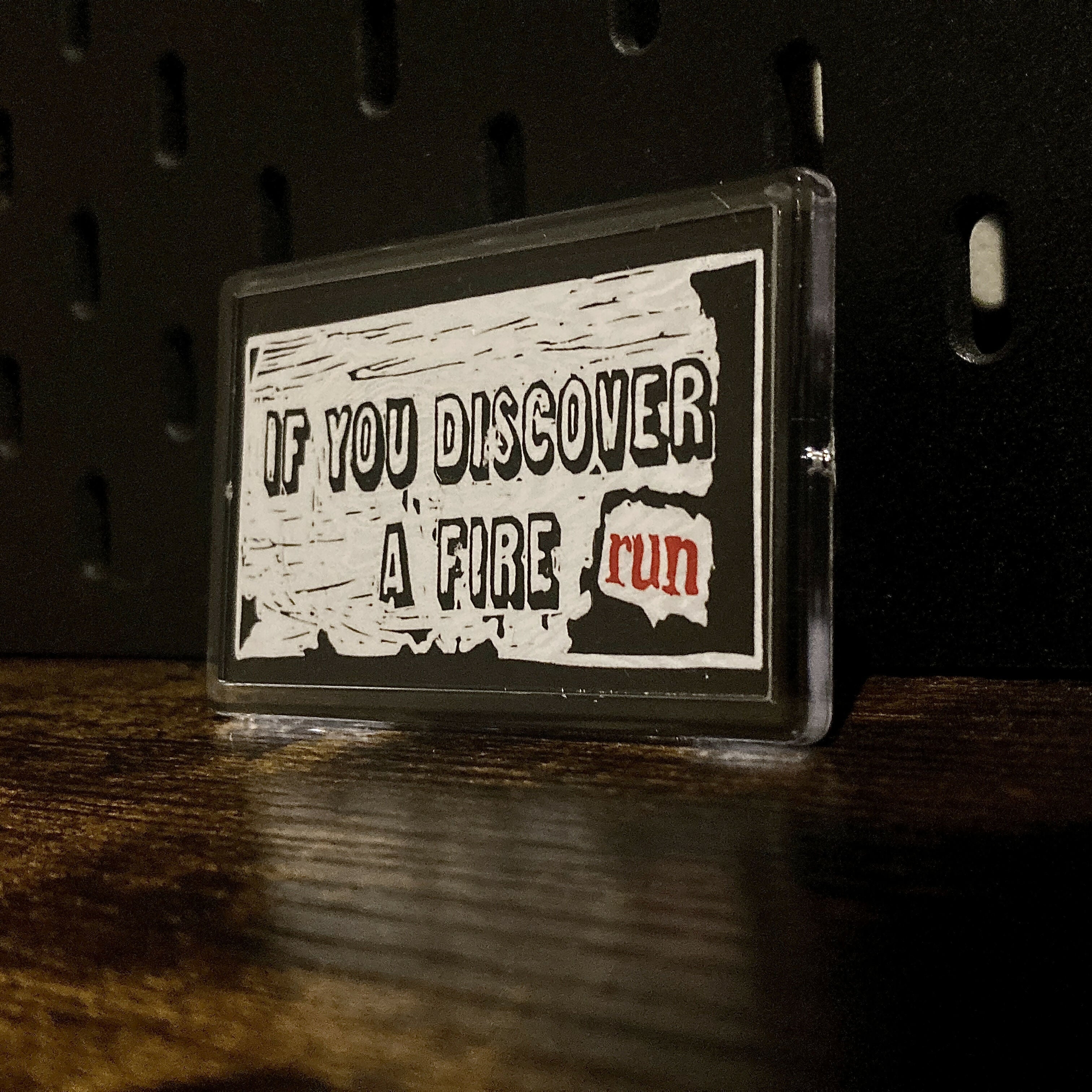 Magnet - Digital print of fire sign lino