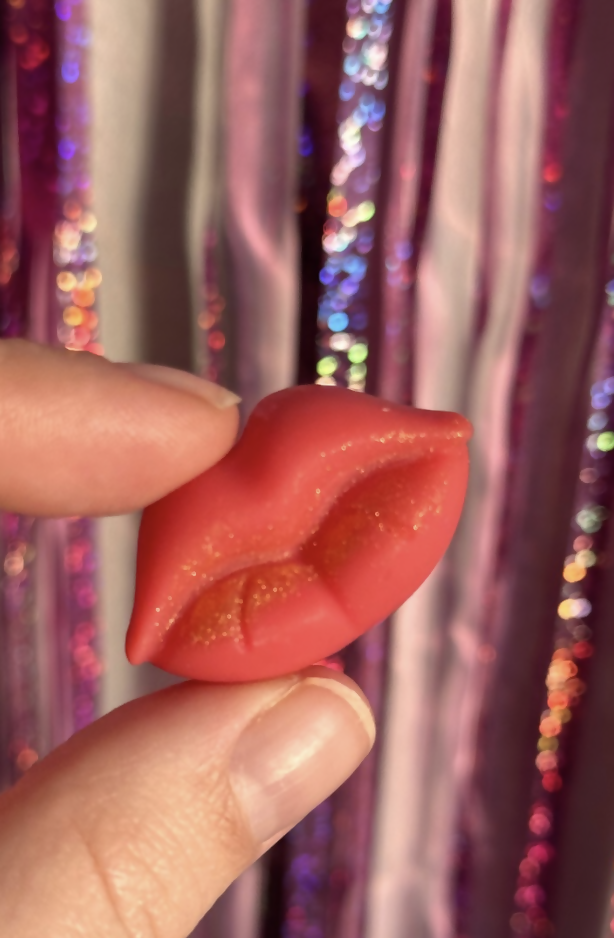 Kiss from a Rose - Damson Plum, Rose & Patchouli Fragranced Wax Melts