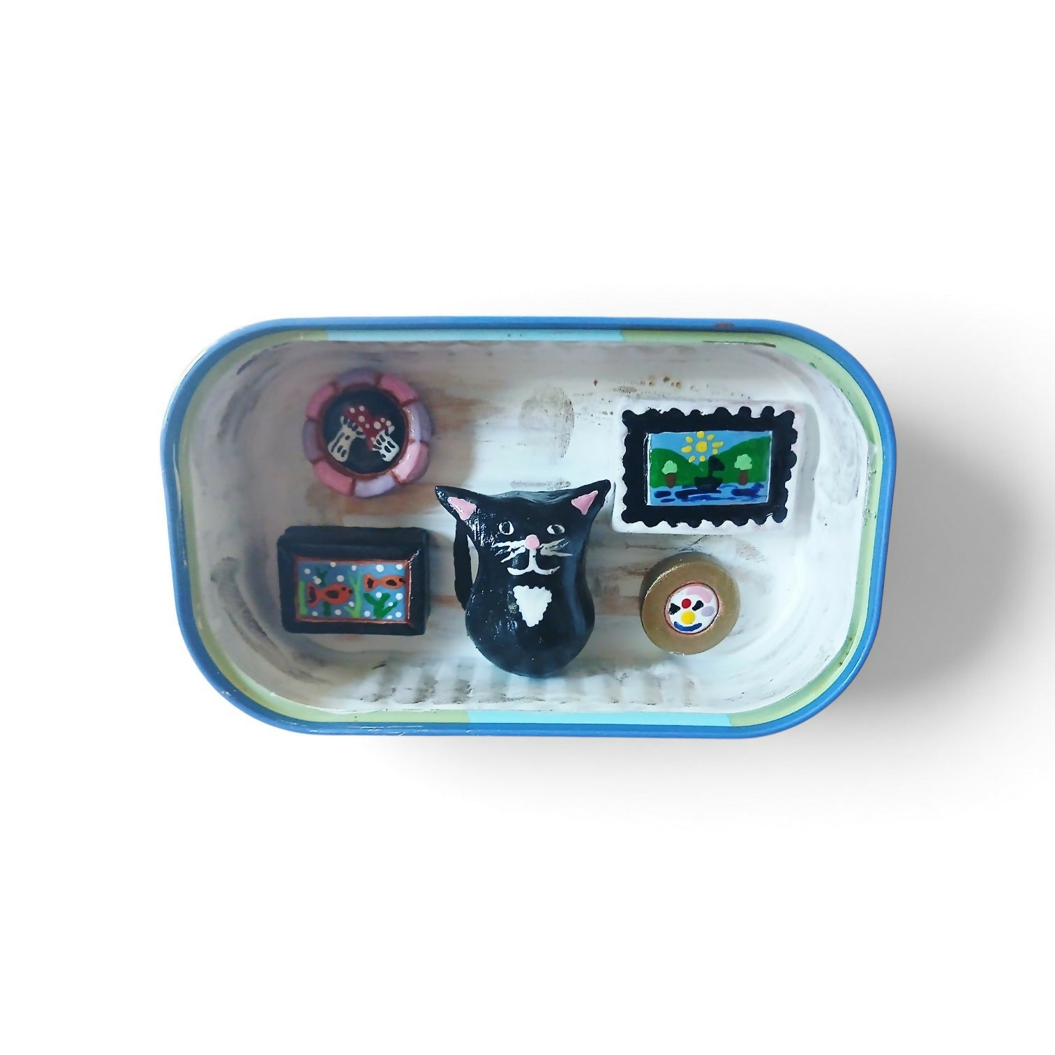 Black Cat Gallery Diorama Tin