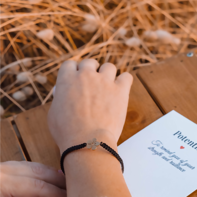 Potentilla Macrame Bracelet