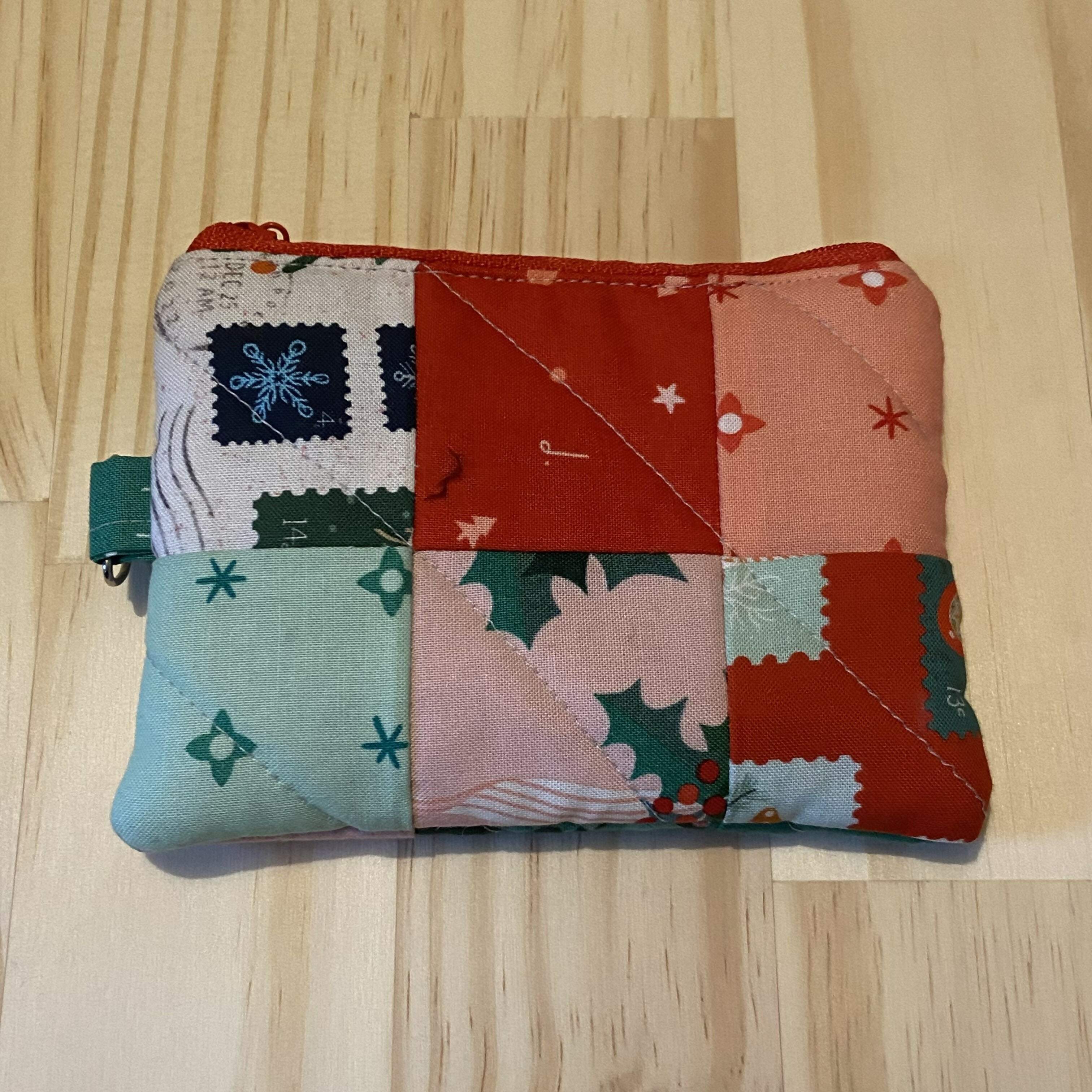 Small Patchwork Quilted Christmas Zipper Pouch