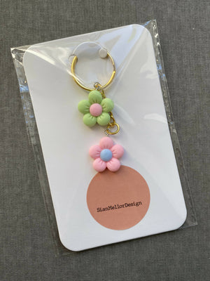 Flower keyring pink and green