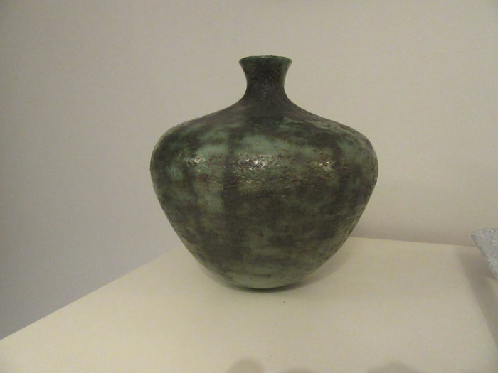 Green stoneware pot