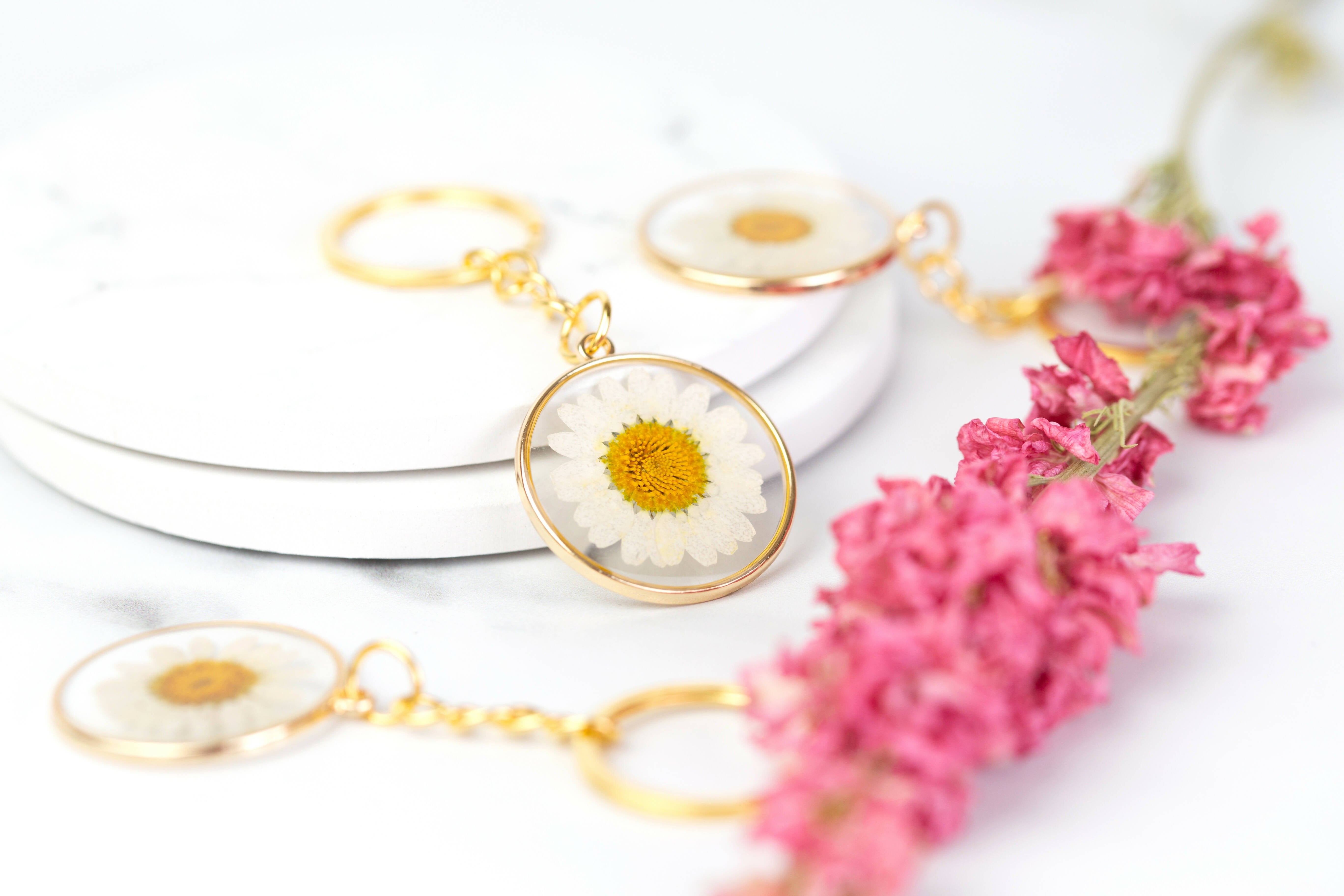 Real Pressed Daisy Keyring for Nature Lovers | Art & Soul