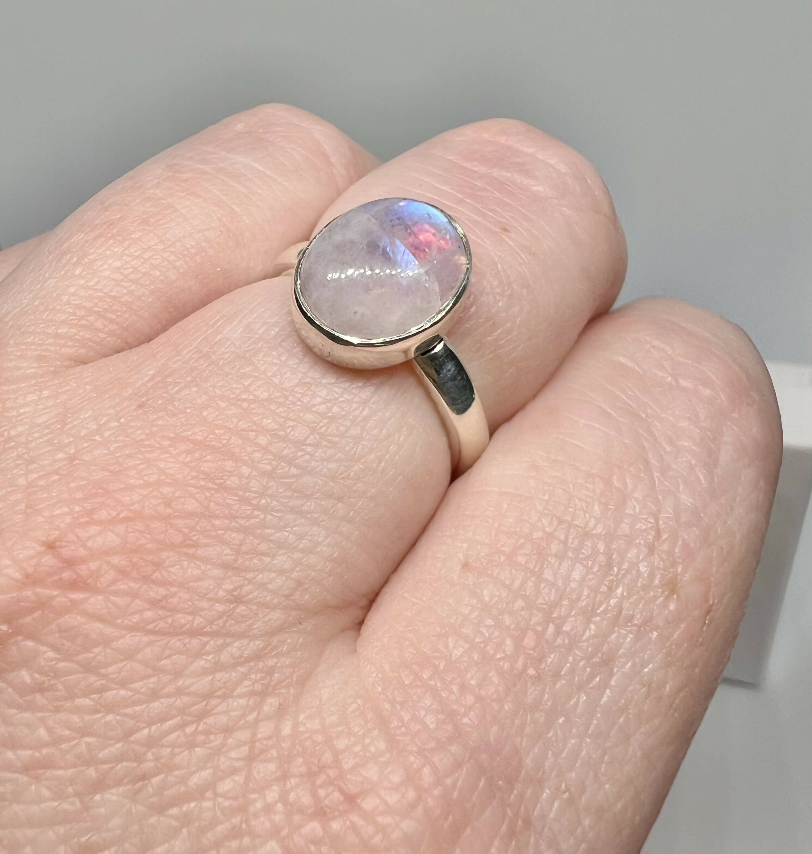 Pink moonstone oval ring size P 1/2