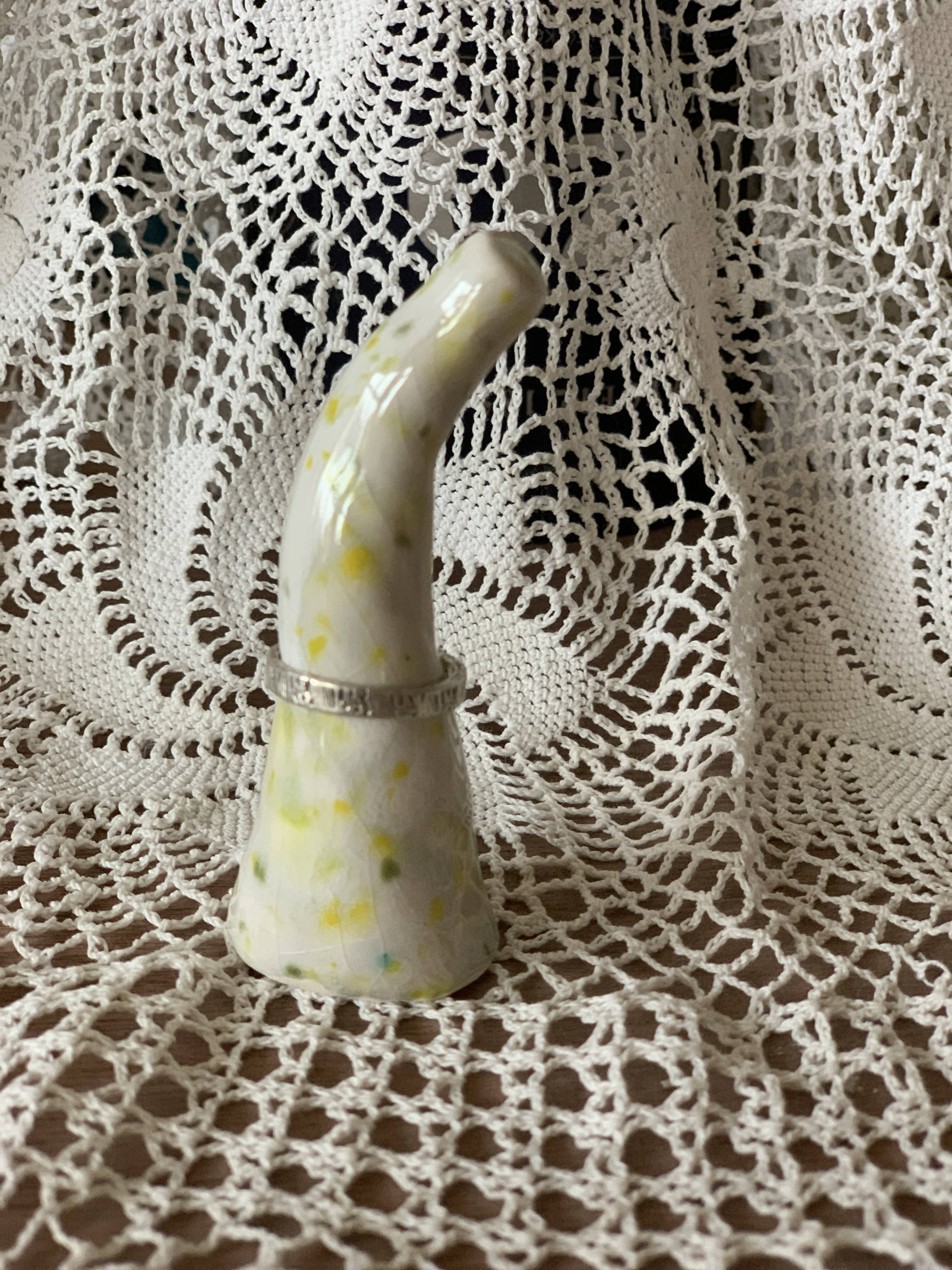 Ceramic ring tree