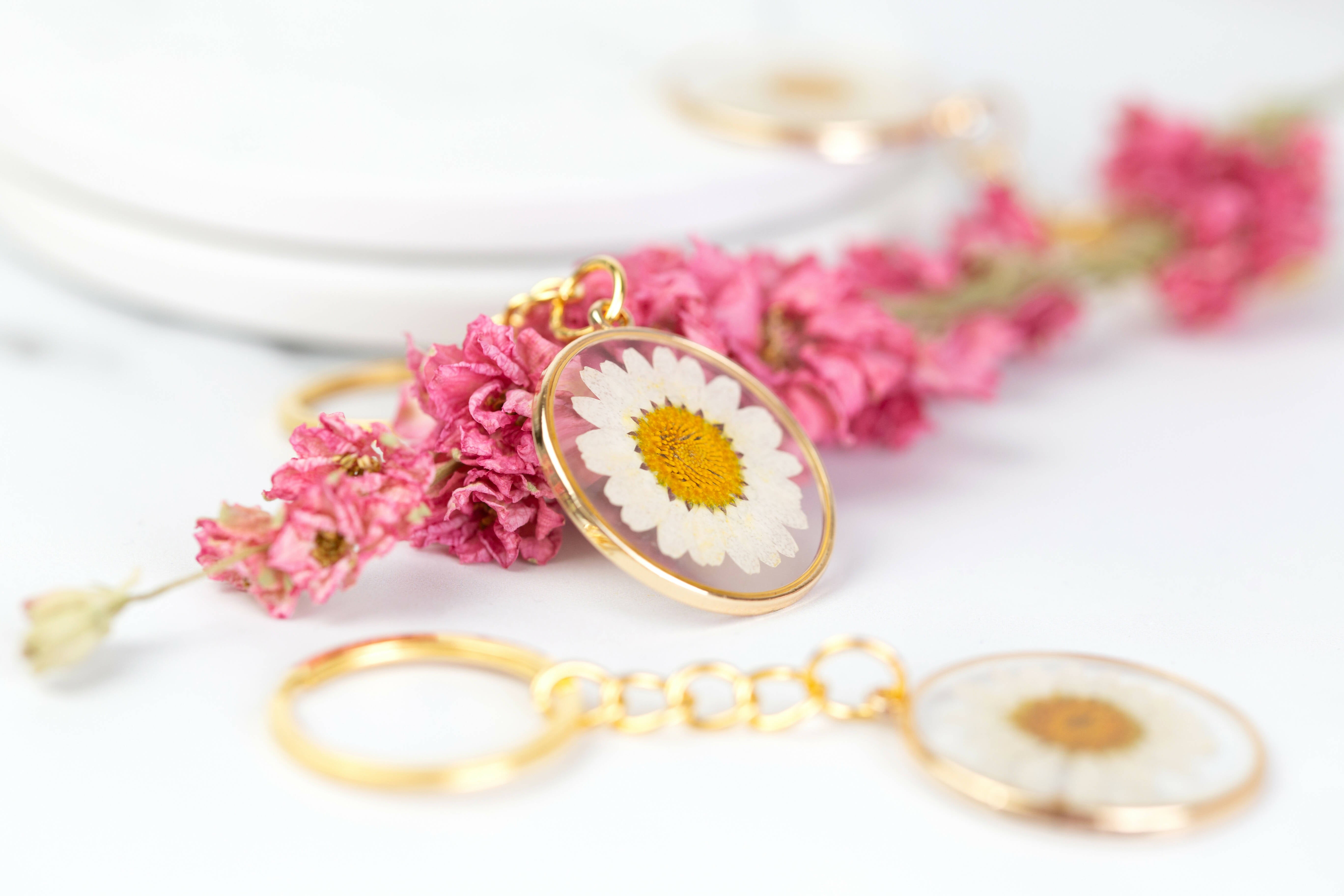 Real Pressed Daisy Keyring for Nature Lovers | Art & Soul