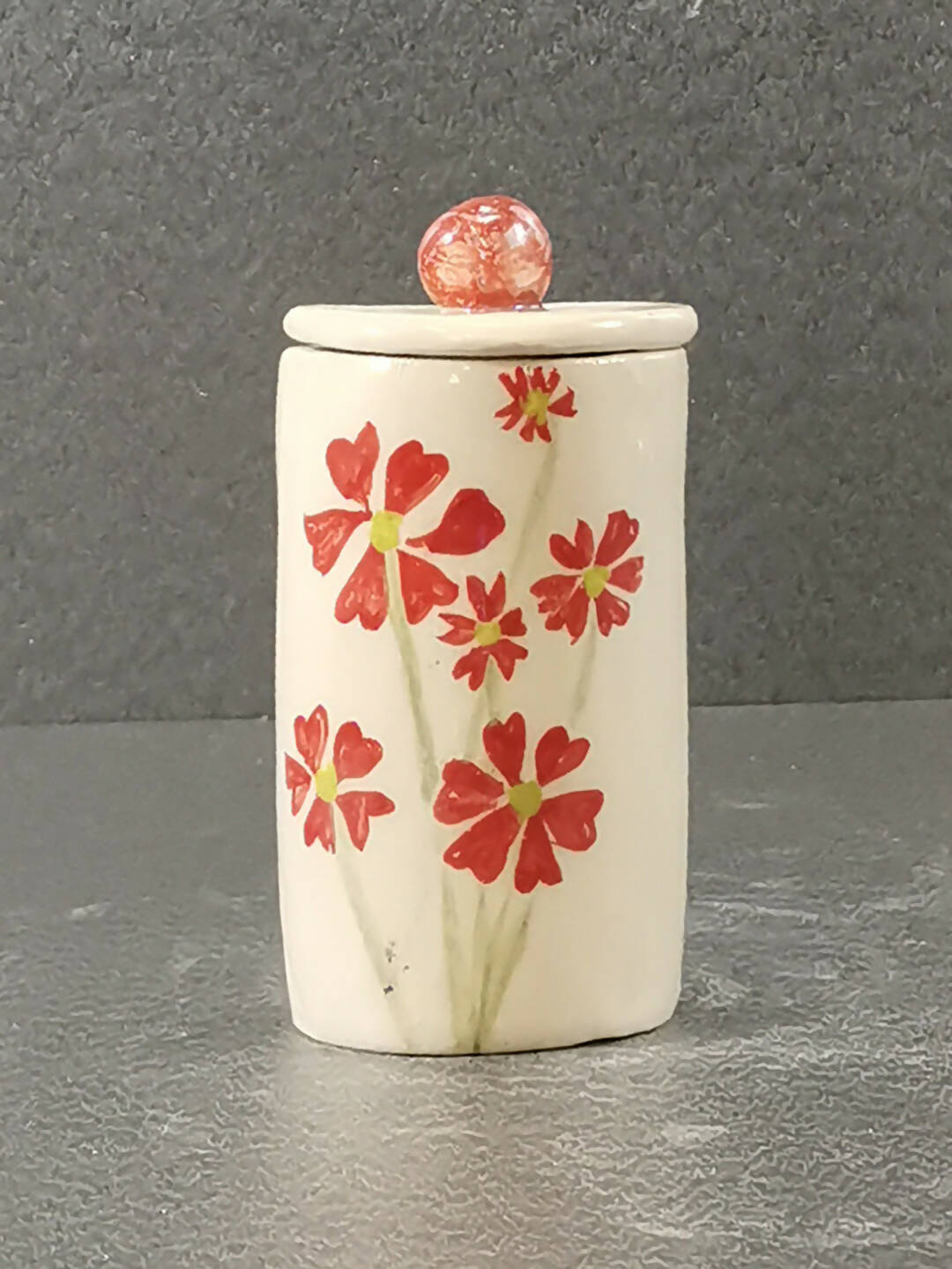 Small stoneware jar with lid  - 0372