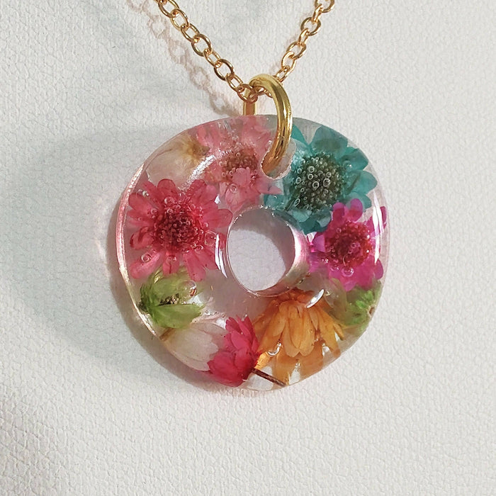 3D Donut Circle Necklace with Multicolour Dried Flowers Gold Plated