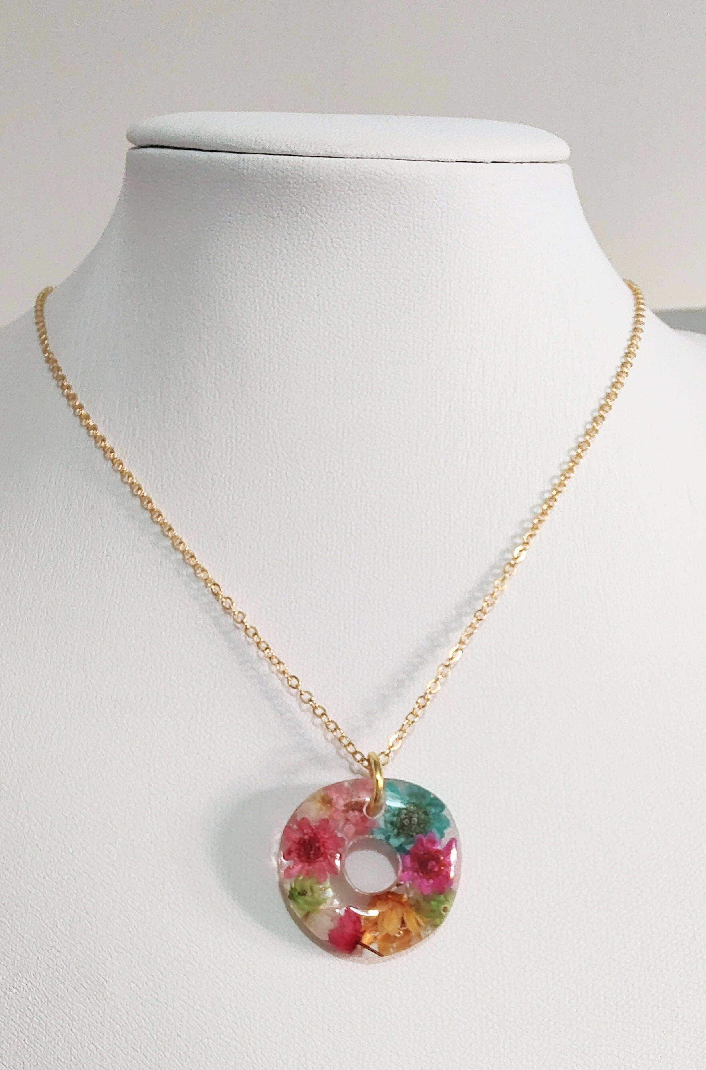 3D Donut Circle Necklace with Multicolour Dried Flowers Gold Plated