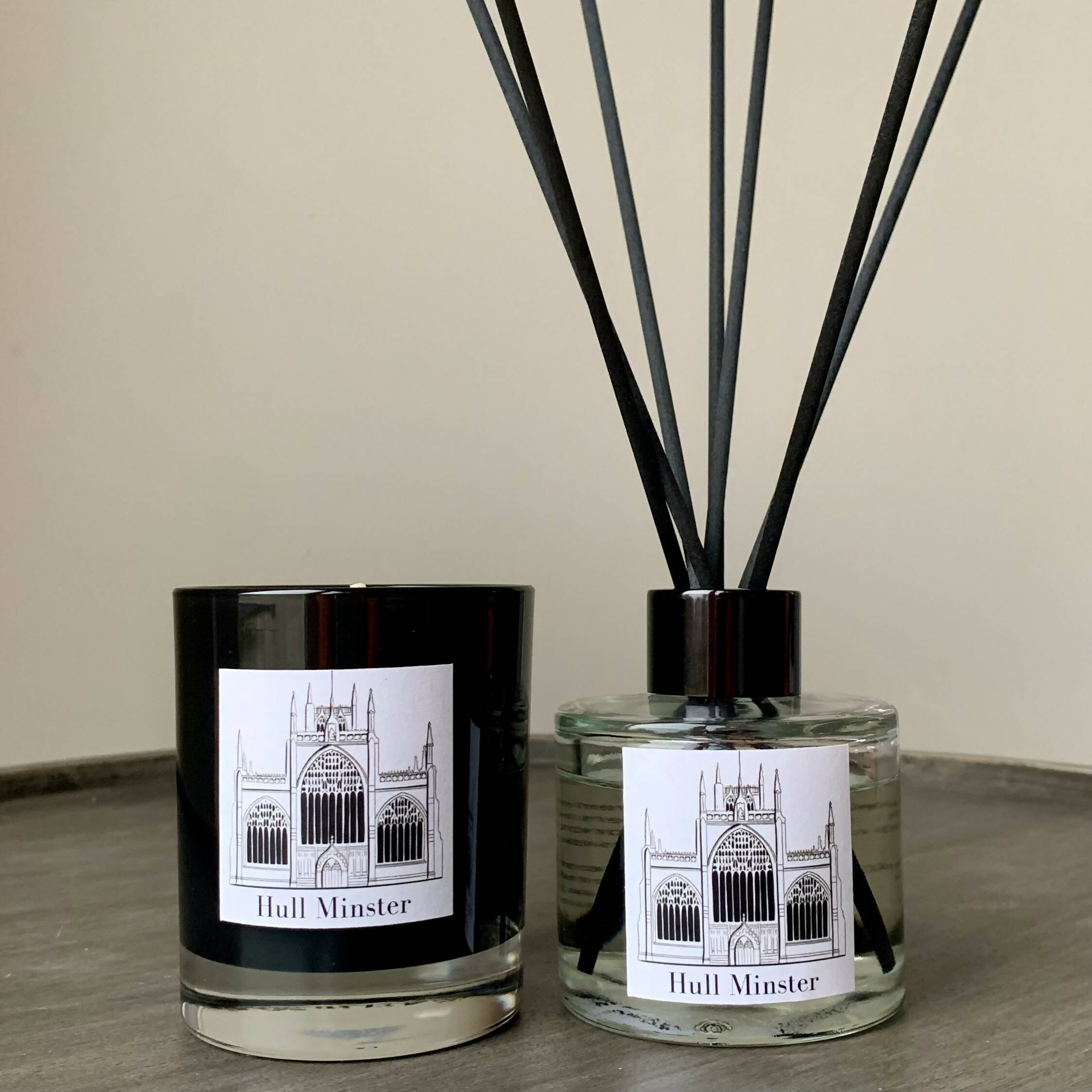 Hull Minster - Tobacco and Oak Candle - 160g