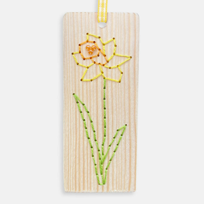Daffodil Wooden Embroidery Kit