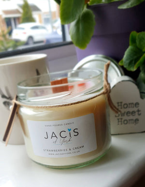 Jacis of York: Strawberries & Cream scented candle 250ML