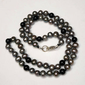 Peacock Pearl & Onyx Unisex Necklace