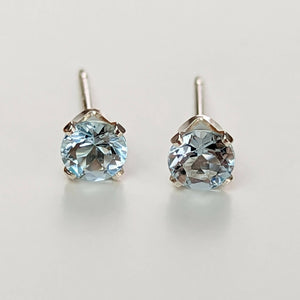 Sterling silver gemstone claw setting stud earrings
