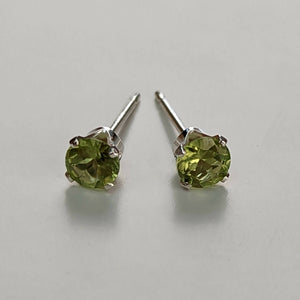 Sterling silver gemstone claw setting stud earrings