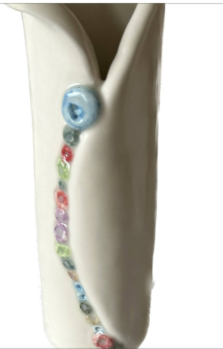 Ceramic vase for dried grasses